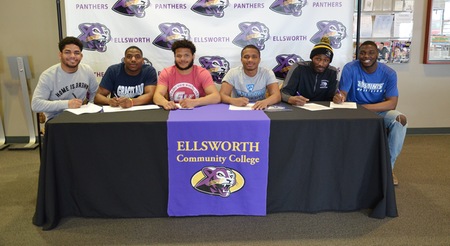 Six ECC wrestlers continue at the next level