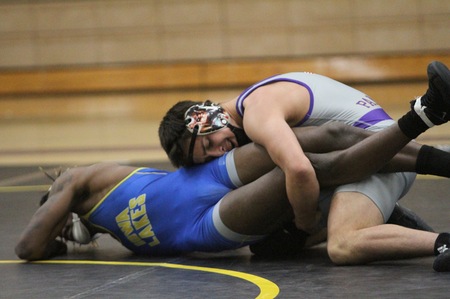Panthers Send 14 Wrestlers to Grand View Open